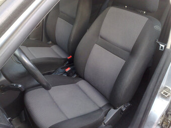 Volkswagen Golf Variant IV 1,9TDI 85kW 4Motion - 6