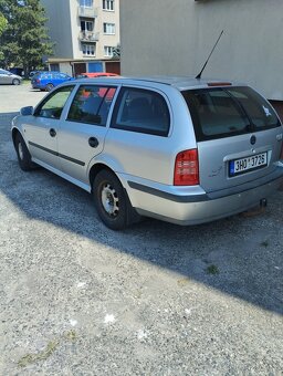 Škoda Octavia 1.6 benzin - 6