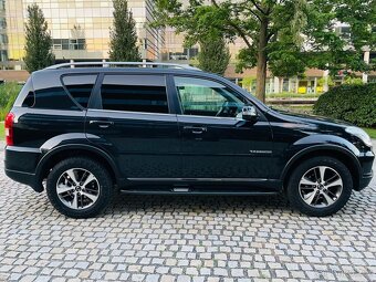 SsangYong Rexton 2.2TD 4x4 AUT KAMERA 7MÍST TAŽNÉ SERVISKA - 6