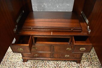 Televizní komoda - 6