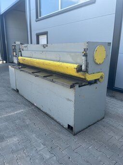 36. Tabulové nůžky NTC 2500/4 - 6