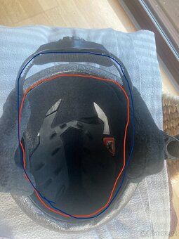 Dětská lyžarská přilba a brýle - 6