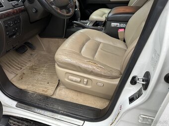 Toyota land cruiser v8 Lc 200 - 6