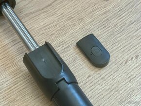 Bezdrátová bluetooth selfie tyč - stativ - dálkové ovládání - 6