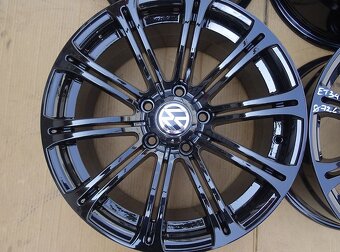 Alu disky černé pro BMW, 17", 5x120, ET 34, šířka 8J - 6