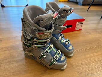 Lyžařský set dámský lyže lyžáky a hůlky - 6