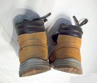 Zateplené KOTNÍČKOVÉ BOTY zn. FILA, 37/4 - 6