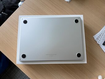 MacBook Air M2 13" – 10 core / 16 GB / 512 GB - 6