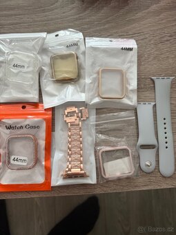 Prodám Apple Watch series 5, 44mm Rosegold Aluminium - 6