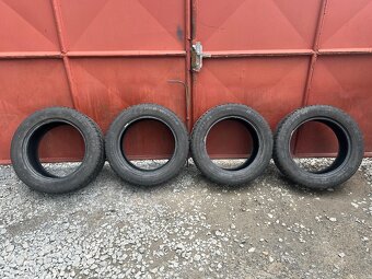 Prodám gumy 235/55/17 - 6