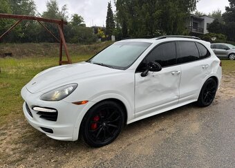 Porsche Cayenne GTS - 6