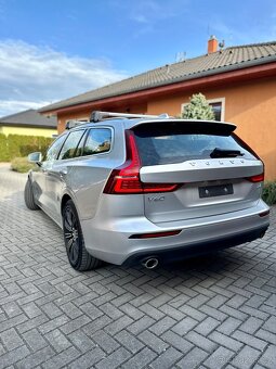 Volvo V60 II B4 145kw 2022 Momentum Pro - 6