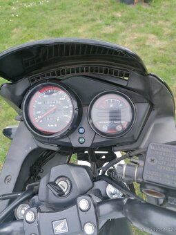 Honda CB 125 F - 6
