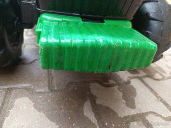 Prodám dětský traktor John Deere dočasně zamluvený - 6