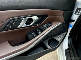 BMW 318D G21 - 6
