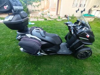 PEUGEOT METROPOLIS - 6