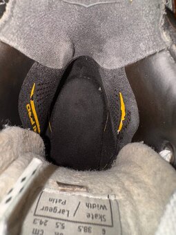 BRUSLE CCM SUPERTACKS AS1, vel. 38,5/5 EE - 6