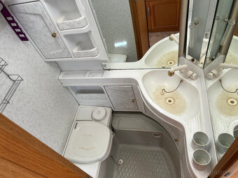 Karavan Hobby Landhaus 760-chata na kolech - 6