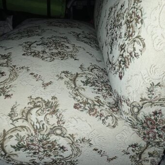 STAROŽITNÁ SEDACÍ SOUPRAVA - 6