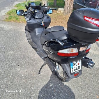 Suzuki Burgman 650 Executive - 6