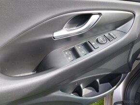 Hyundai i30 combi 1,4 T-GDI, benzín 103kW - 6