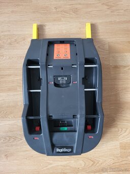 autosedačka (vajíčko) Peg Perego 0-13 kg + základna ISOFIX - 6