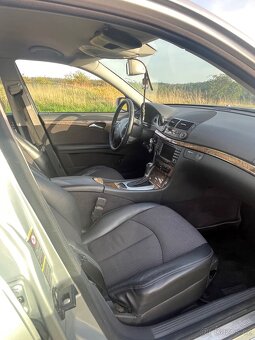 Mercedes-Benz E320 - 6
