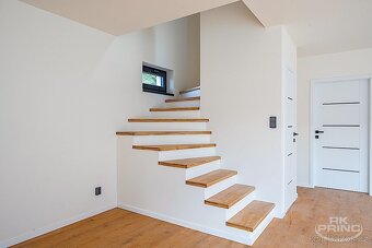 Prodej rodinný dům 4+kk, na pozemku 248 m2, Chrášťany, Český - 6