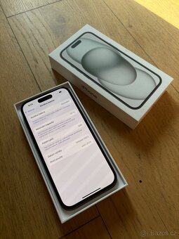Apple iPhone 15 256GB černý - 6