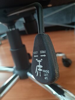 Psací stůl+otočná židle - 6