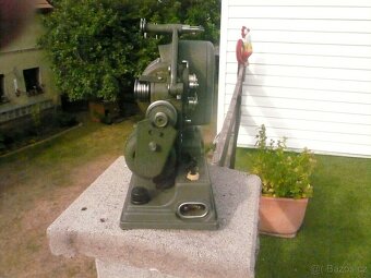 8 mm promítačka - 6