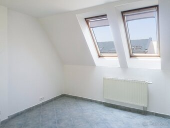 Pronájem bytu 3+kk, 75 m² – Staré Město - 6
