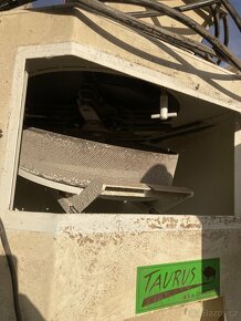 Prodám šrotovník a míchačku krmných směsí - 6