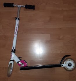 Hliníková dívčí koloběžka Barbie - 6