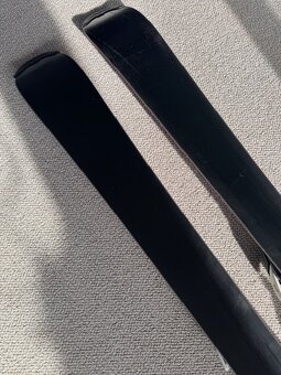 Prodám dívčí lyže Salomon E QST Lux S Jr + L7 B80 vel.130 cm - 6