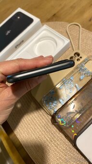iPhone 11 64GB černý, top stav - 6