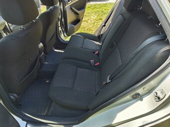 Toyota Avensis 2.2 D-4D 130kW r.v. 2007 - 6