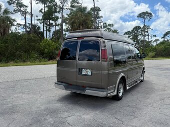 Chevrolet Express G1500 5.7 Vortec V8 - 6