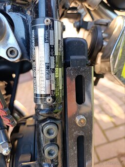 Suzuki Marauder VZ 800 - 6