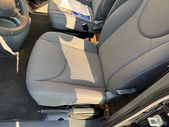 Peugeot Expert 2.0 hdi 94kW, serviska 5 míst - 6