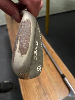 RH wedge - 2x Titleist - 6