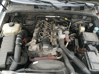 Ssangyong Rexton 2,7Xdi 4x4 tažné 3,5t - 6