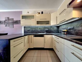 Prodej RD 6+kk 213 m2, na pozemku 287 m2 - 6