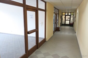 Pronájem víceúčelového prostoru v centru Luhačovic - 6