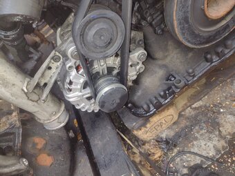 Motory Audi A4 b8,A5 2.7tdi 140kw CGKA a CAMA - 6