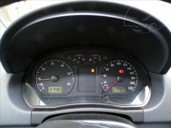 Volkswagen Polo 1,2 12V KLIMA-HNED ODJÍŽDÍTE - 6