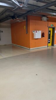 Pronájem garážového stání 15m² - Petržílkova metro B (Hůrka) - 6