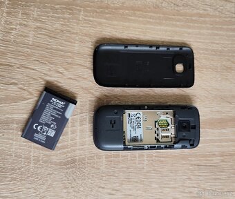 TLAČÍTKOVÝ MOBILNÍ TELEFON NOKIA C2-01 (RM-721) - 6