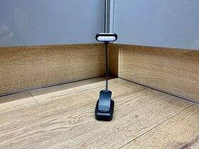 Mini LED stolní lampa na čtení (baterie) - černá - 6