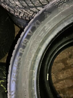 2kszimní CONTINENTAL WINTERCONTACT 255/55R19 - 6